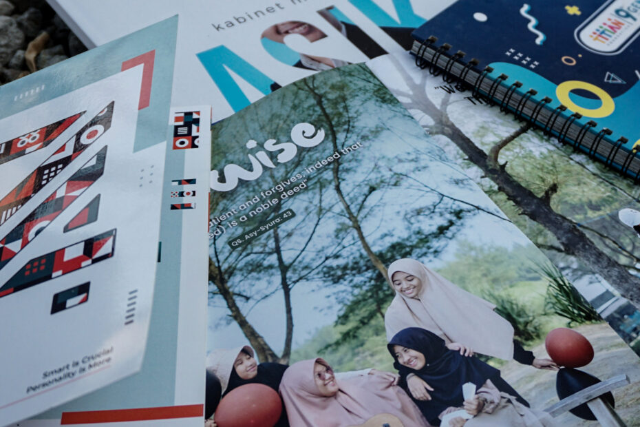 Memahami Resolusi dan Warna dalam Percetakan Buku